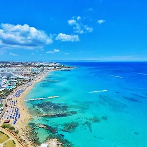 Otel Odessa, Protaras